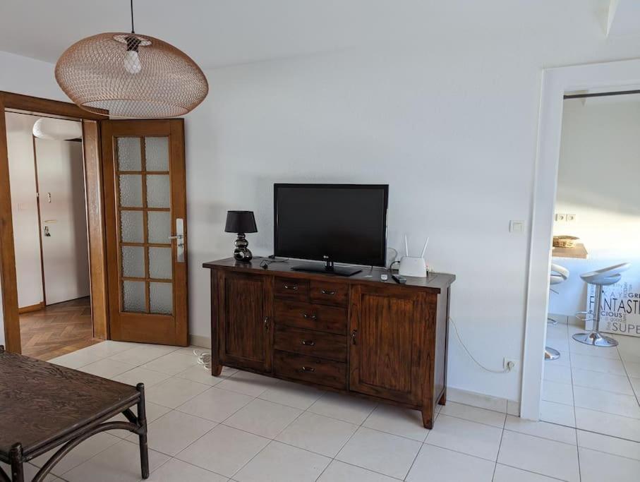 Appartement Plein Centre Saint Die Des Vosges Exteriör bild